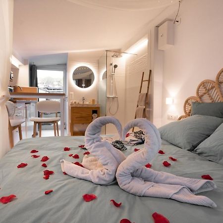Lovina Chambre De Charme Avec Jaccuzi Velaux Esterno foto