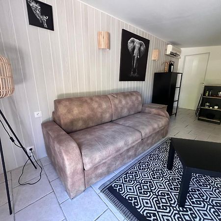 Lovina Chambre De Charme Avec Jaccuzi Velaux Esterno foto