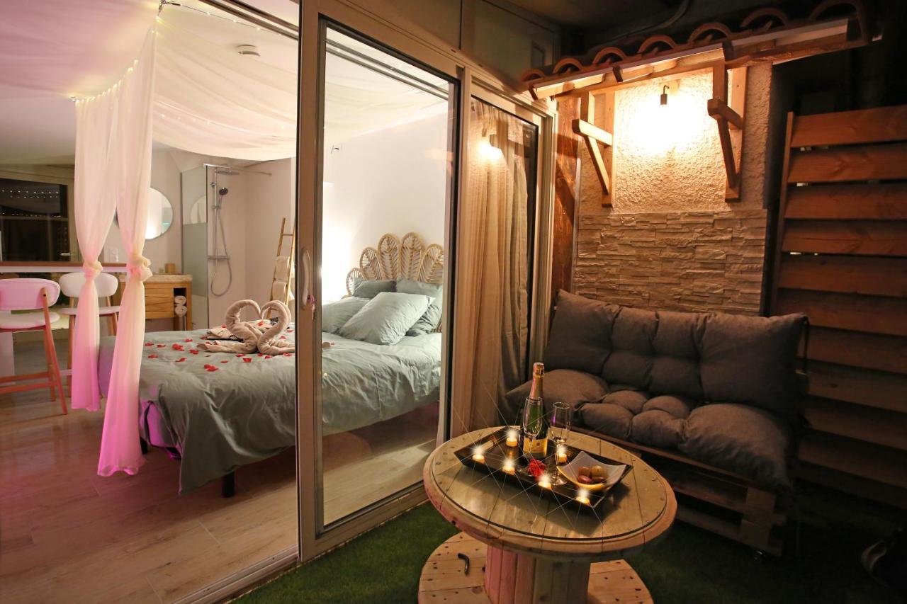 Lovina Chambre De Charme Avec Jaccuzi Velaux Esterno foto