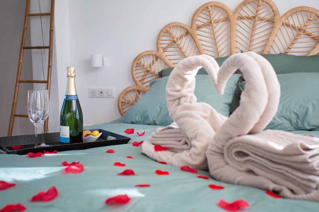 Lovina Chambre De Charme Avec Jaccuzi Velaux Esterno foto