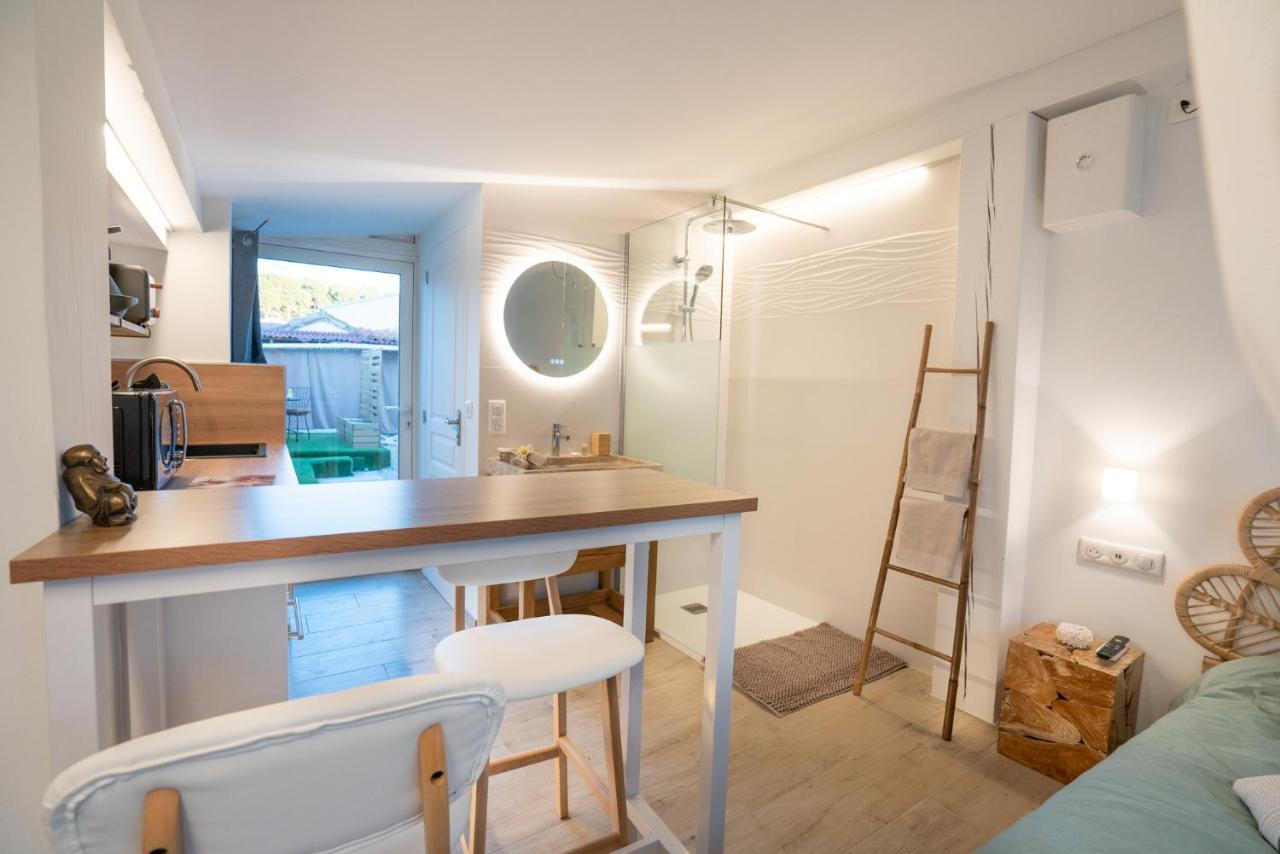 Lovina Chambre De Charme Avec Jaccuzi Velaux Esterno foto