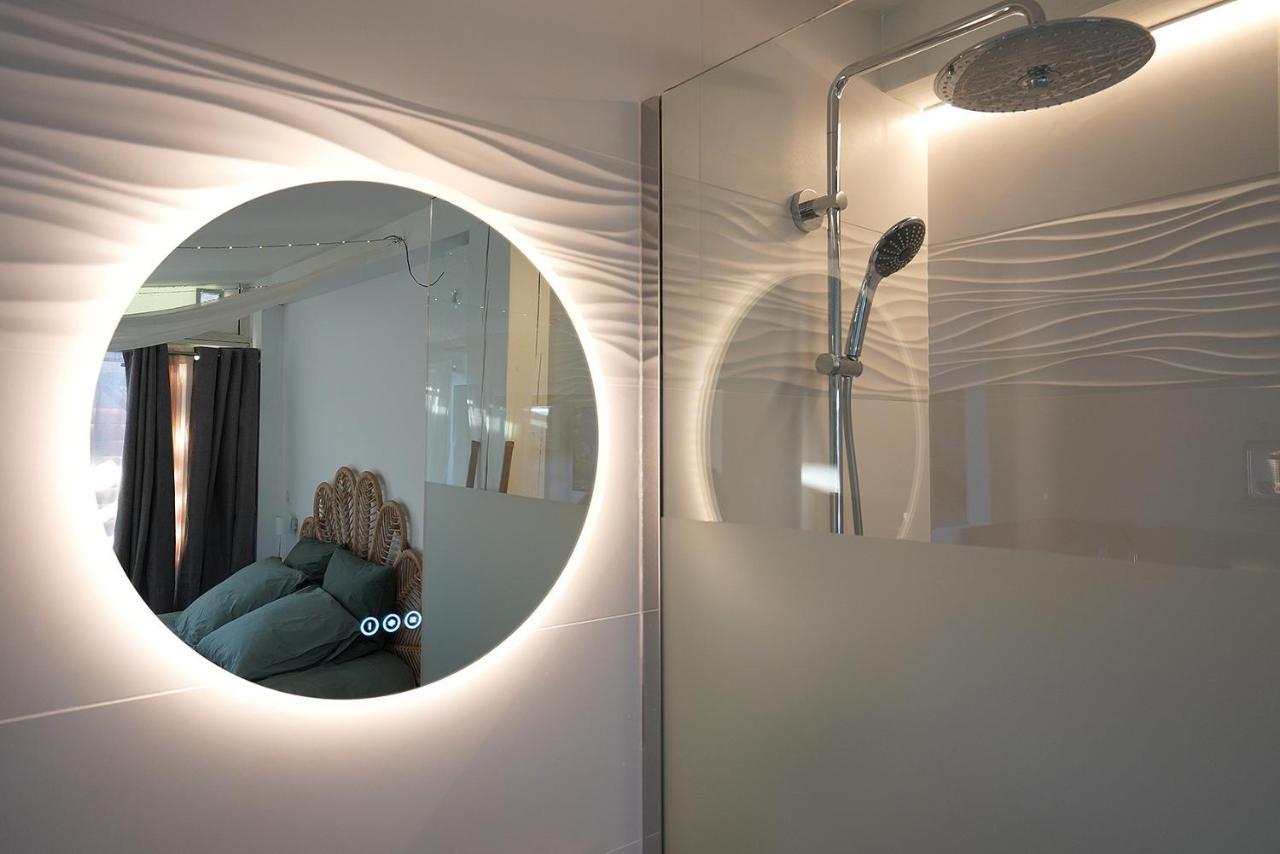 Lovina Chambre De Charme Avec Jaccuzi Velaux Esterno foto