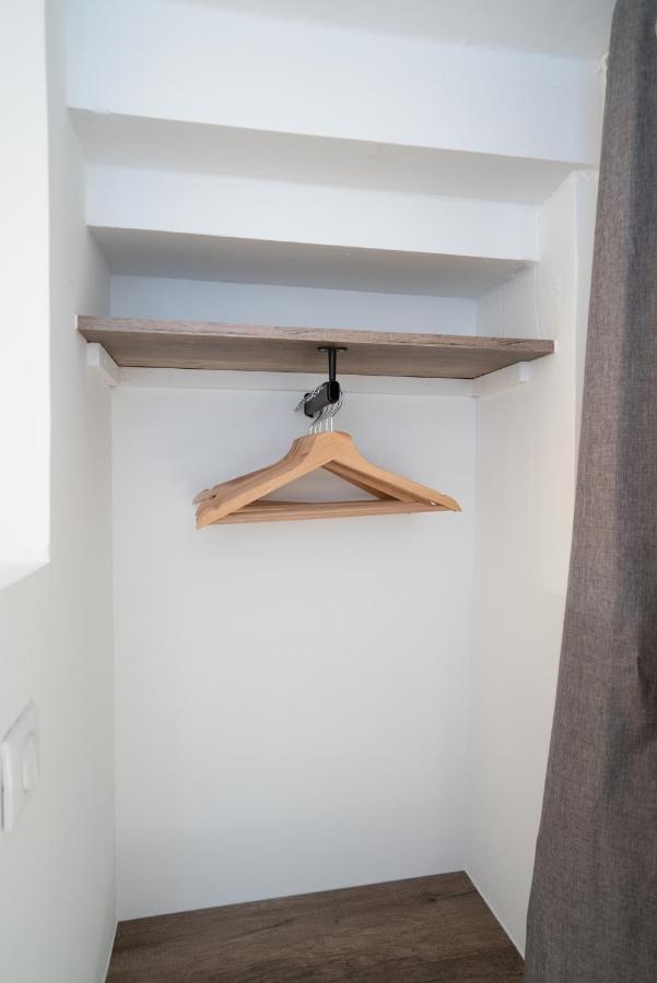 Lovina Chambre De Charme Avec Jaccuzi Velaux Esterno foto