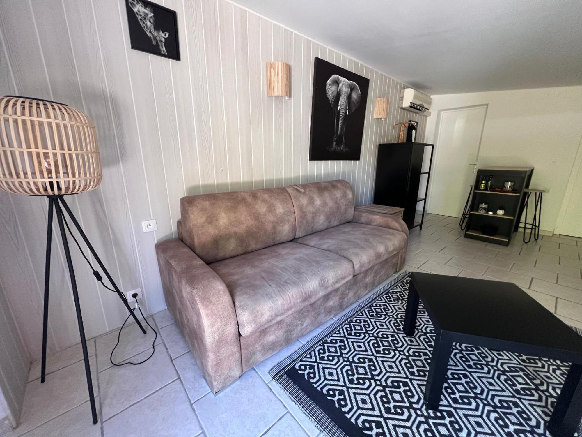 Lovina Chambre De Charme Avec Jaccuzi Velaux Esterno foto